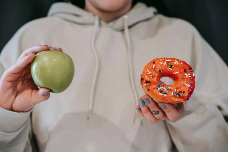 Apple or doughnut